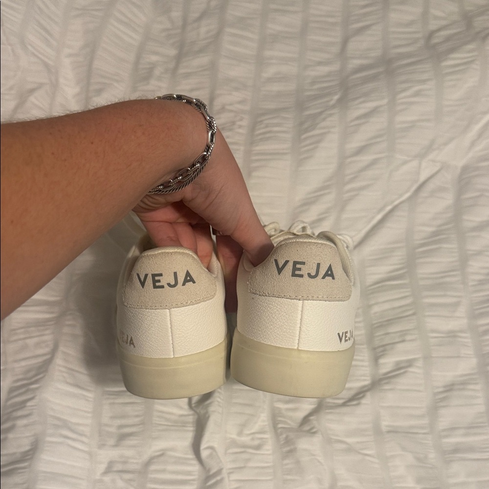 Veja White and Off-White Low-Top Sneakers - Picture 3 of 5